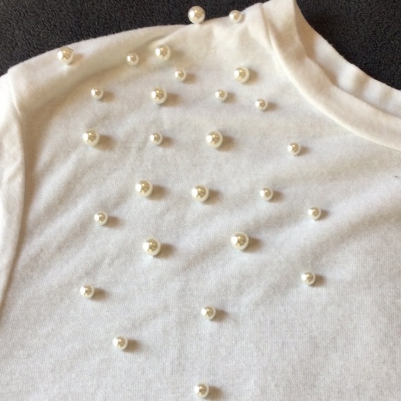 Express white short sleeved tee with pearls, small. - Picture 3 of 5